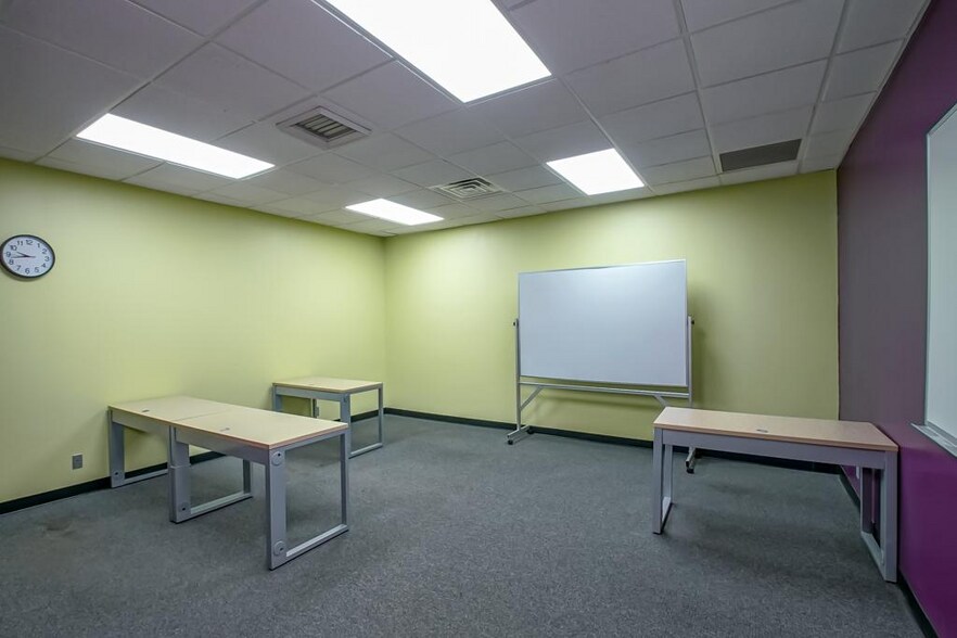 More Photos Of 805 Robin St/ 406 Airline Hwy, La Place Office For Sale