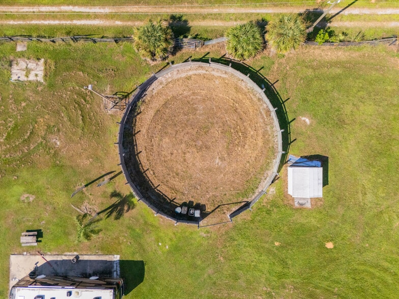 More Photos Of 806 N Jackson Rd, Venice Land For Sale