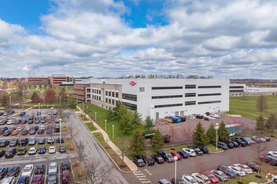More Photos Of 400 Arcola Rd, Collegeville Office For Sale