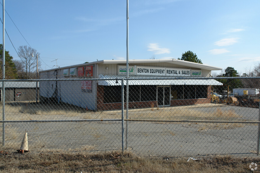 Primary Photo Of 18709 I-30 Hwy E, Benton Freestanding For Lease