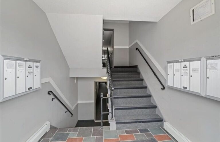 More Photos Of 1115 14th Ave SE, Minneapolis Apartments For Sale