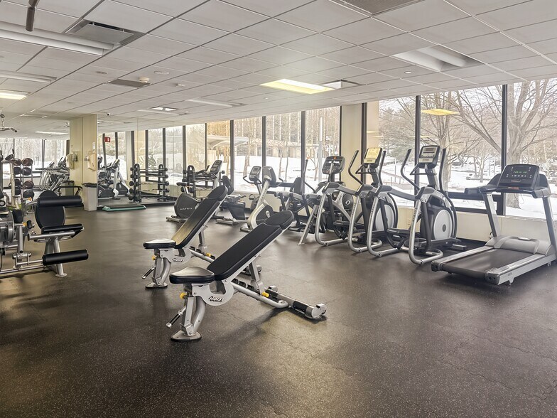 More Photos Of 777 Westchester Ave, White Plains Coworking Space