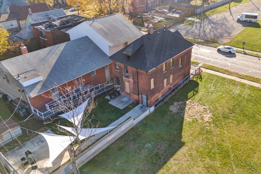 More Photos Of 7436 Oakland St, Detroit Apartments For Sale