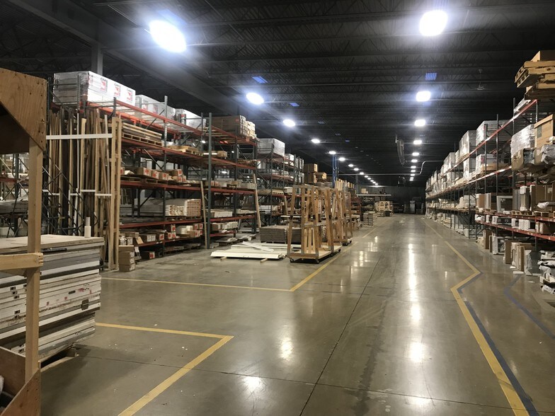More Photos Of 3310 MN-20, Cannon Falls Distribution For Sale
