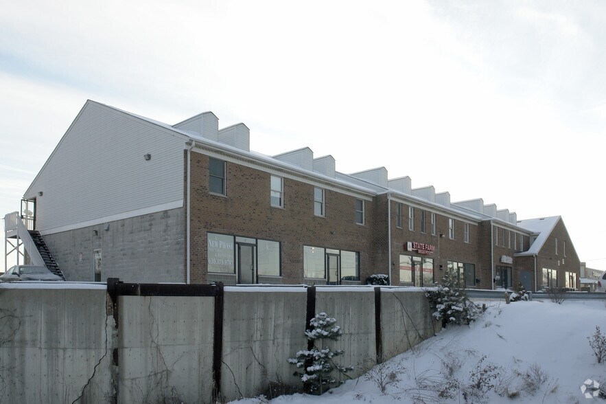 More Photos Of 1187 N Farnsworth Ave, Aurora Storefront Retail Residential For Lease