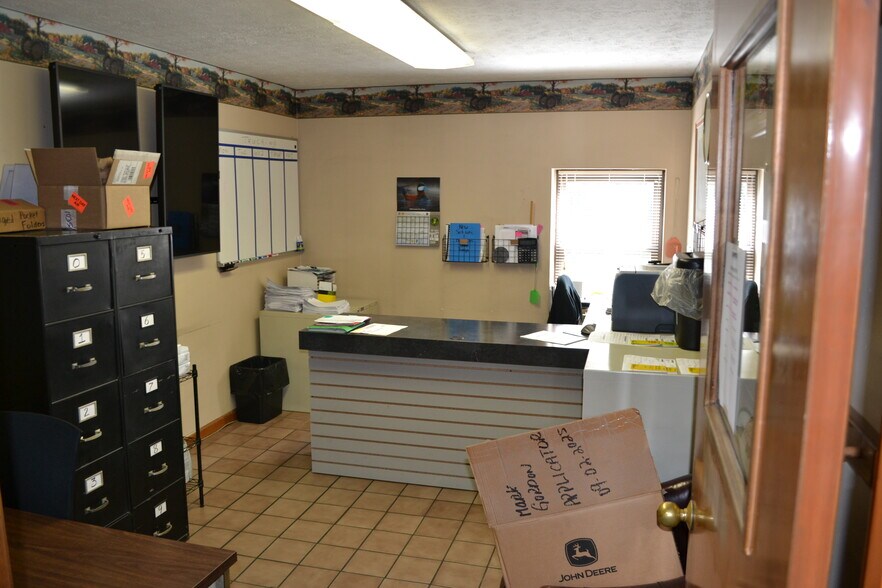 More Photos Of 1111 W 3rd St, Rushville Freestanding For Lease