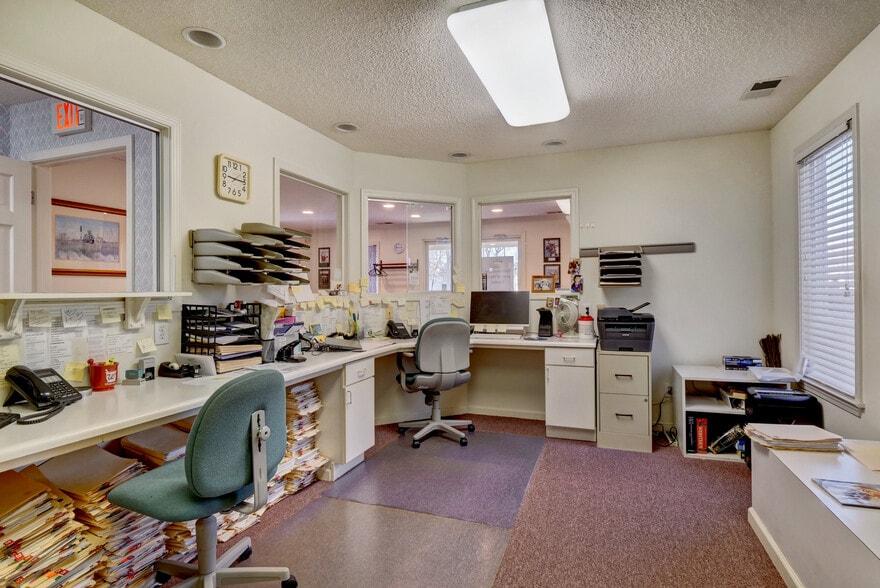 More Photos Of 14 Medical Center Dr SW, Supply Medical For Sale