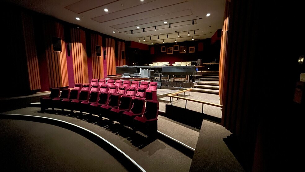 More Photos Of 640 S San Vicente Blvd, Los Angeles Medical For Lease