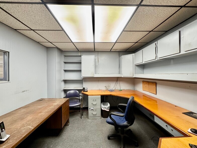 More Photos Of 6211 Blanding Blvd, Jacksonville Auto Repair For Lease