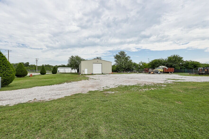 More Photos Of 6712 Pat Ave, Oklahoma City Industrial For Sale