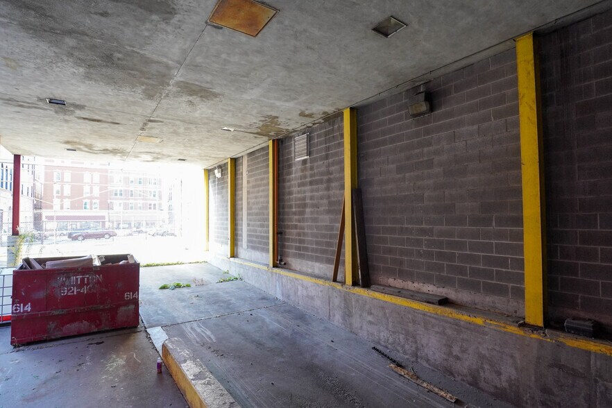 More Photos Of 1612-1616 Moore St, Cincinnati Manufacturing For Sale