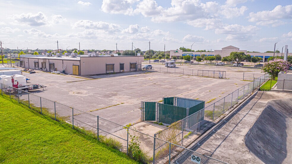 More Photos Of 12455 Beechnut St, Houston Land For Sale