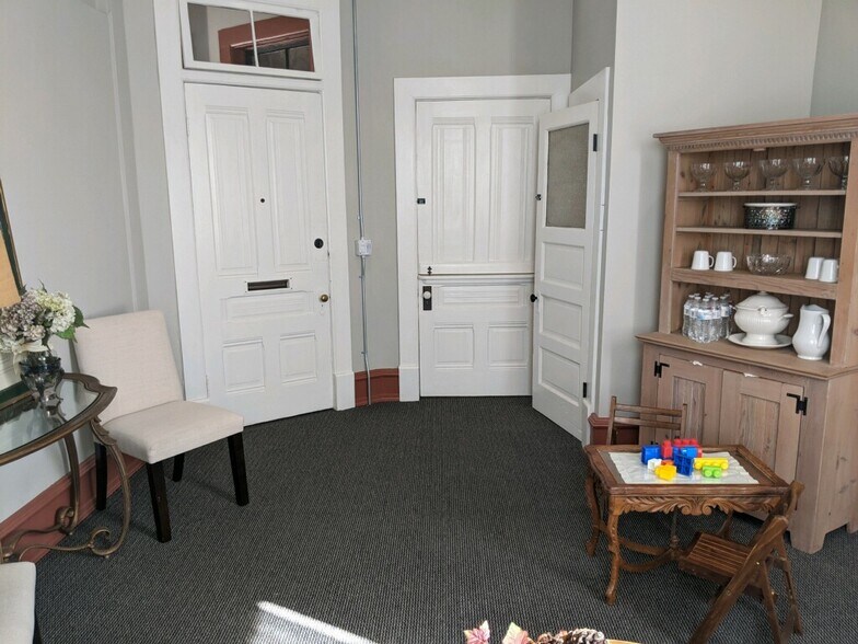 More Photos Of 8 Court St, Jackson Office For Lease