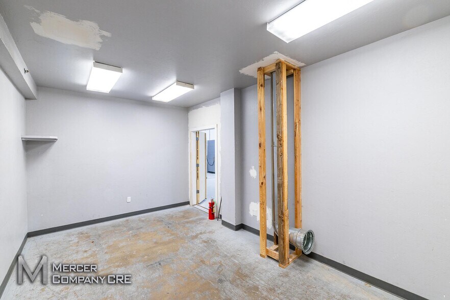 More Photos Of 3300 N Santa Fe Ave, Oklahoma City Warehouse For Sale