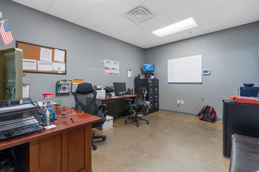 More Photos Of 3758 Hwy 412 E, Siloam Springs Freestanding For Sale