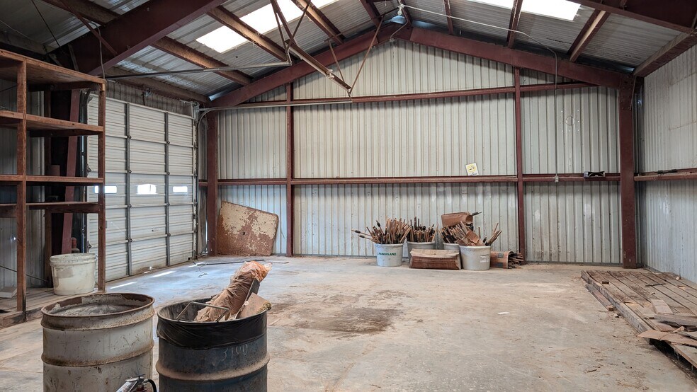 More Photos Of 1119 E Milam St, Wharton Freestanding For Sale