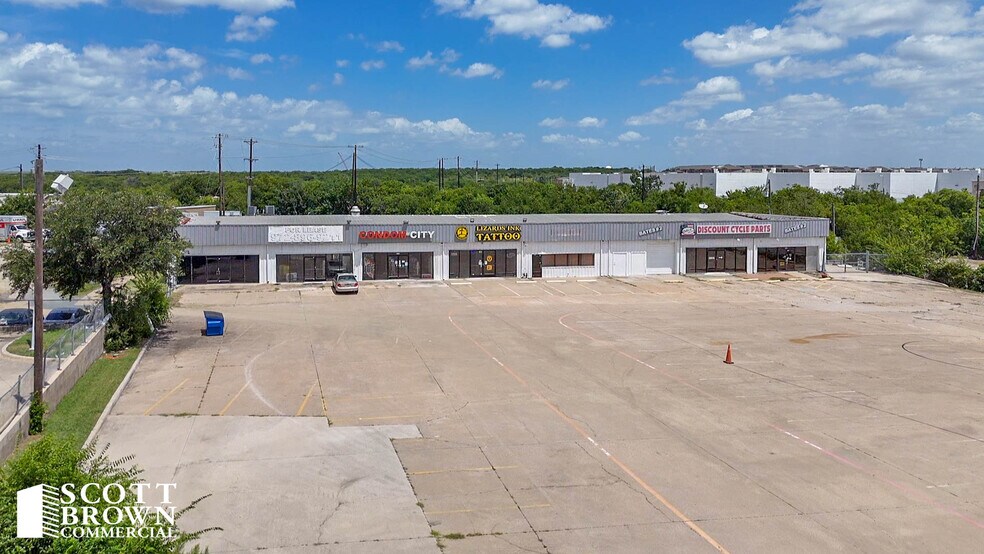 More Photos Of 2455 E Highway 121, Lewisville Storefront For Lease