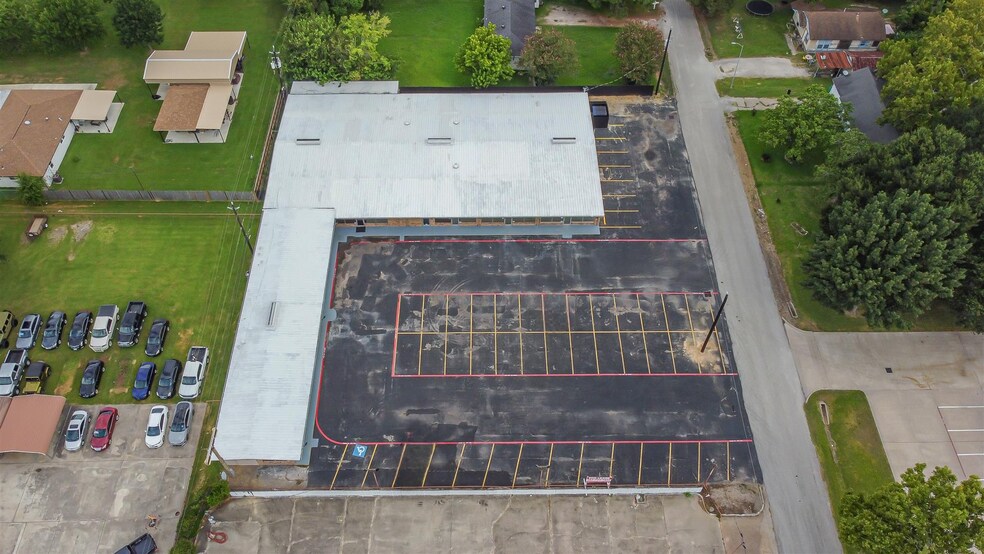 More Photos Of 1301-1309 Sandy Ln, Baytown General Retail For Sale