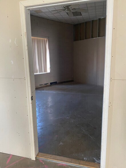 More Photos Of 3929 N Romero Rd, Tucson Warehouse For Lease