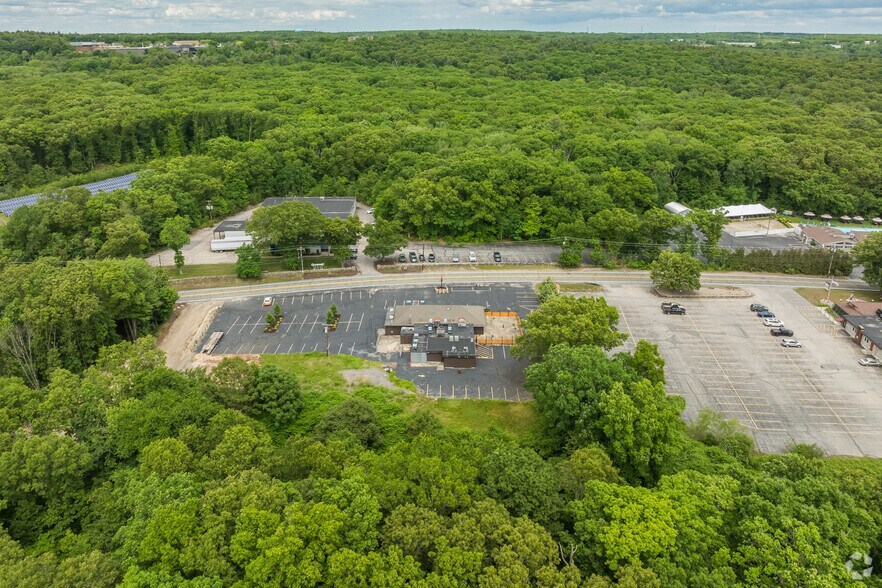 More Photos Of 332 Farnum Pike, Smithfield Restaurant For Sale