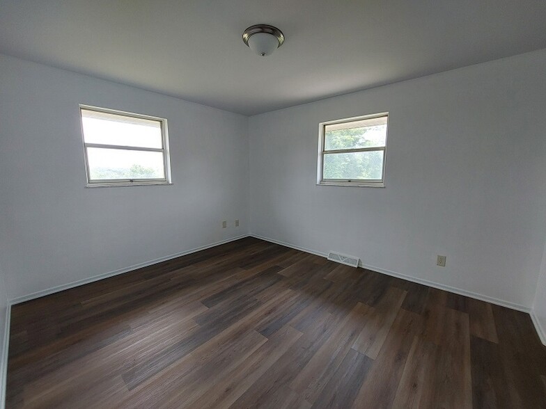 More Photos Of 435 Woodland Ave, Steubenville Apartments For Sale