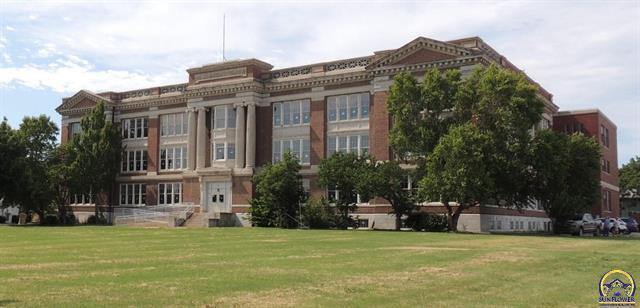 More Photos Of 216 W 6th Ave, Emporia Apartments For Sale