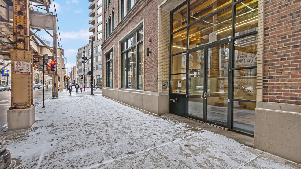More Photos Of 560-566 W Lake St, Chicago Loft Creative Space For Lease