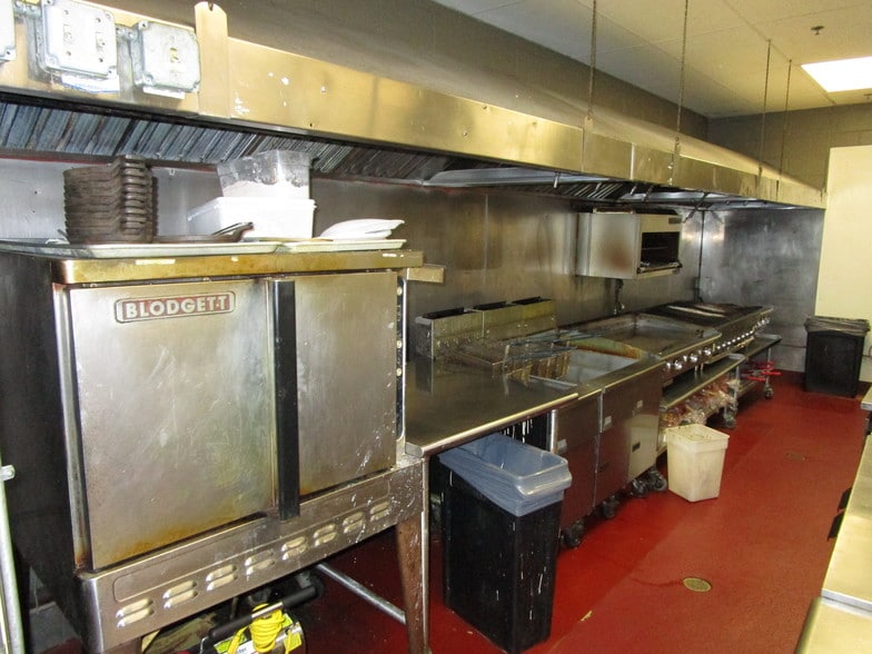 More Photos Of 11 Brown St, Portland Restaurant For Sale