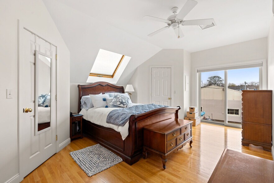 More Photos Of 112 Liberty St, Danvers Marina For Sale