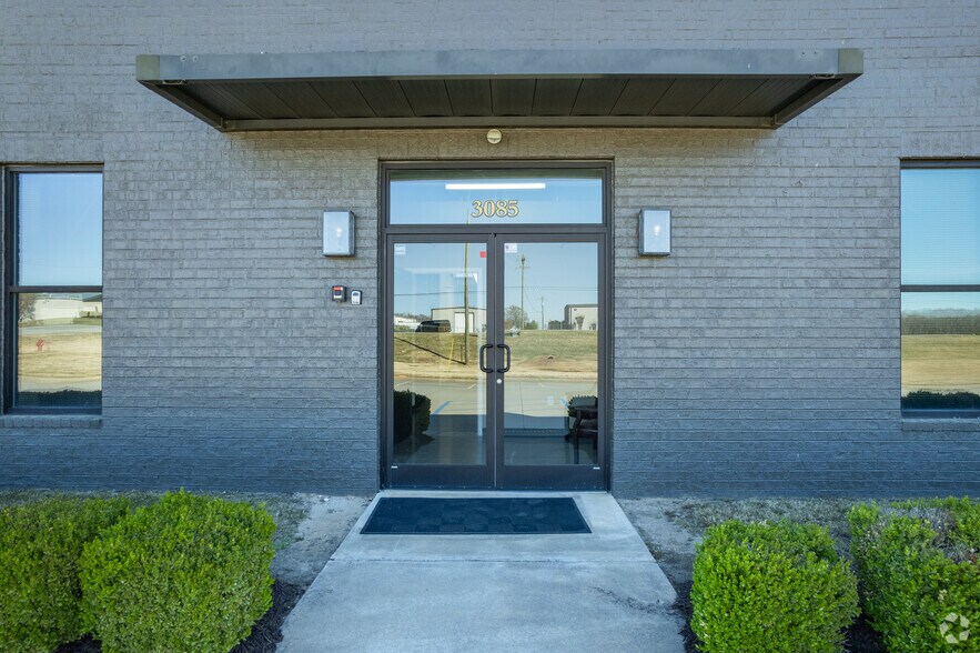 More Photos Of 3085 Highway 101 S, Greer Light Distribution For Lease