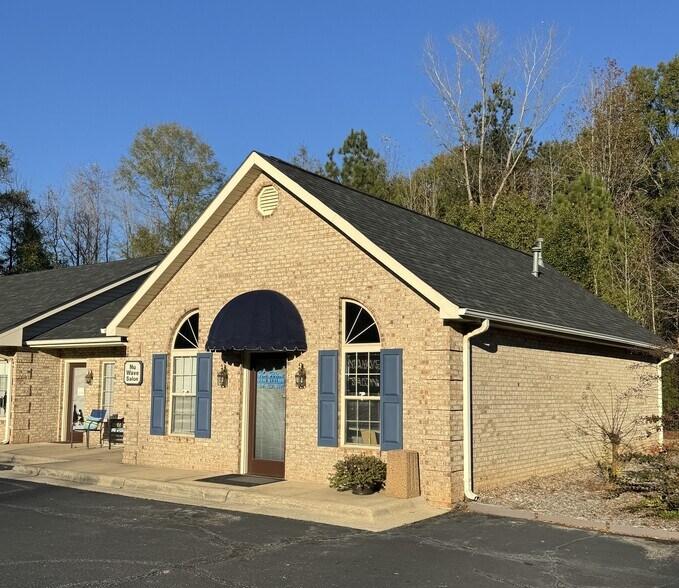 More Photos Of 512 Klumac Rd, Salisbury General Retail For Sale