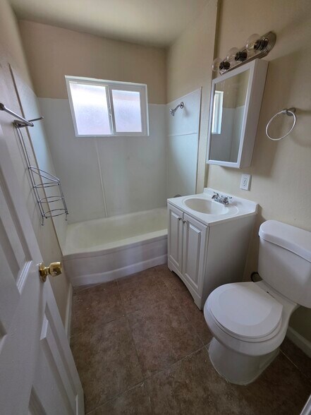 More Photos Of 541-553 Admiral Callaghan Ln, Vallejo Apartments For Sale