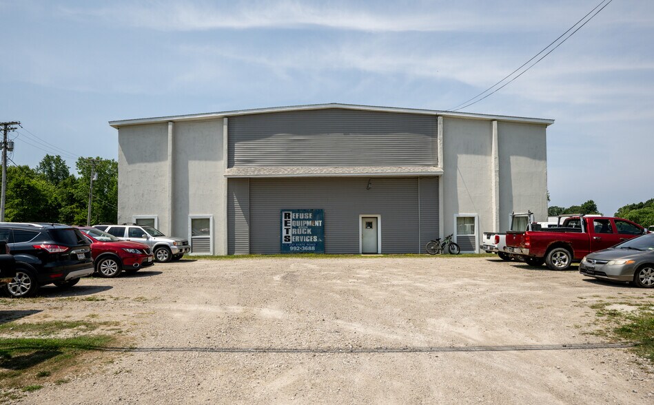 More Photos Of 237 State Rd, Ashtabula Manufacturing For Sale