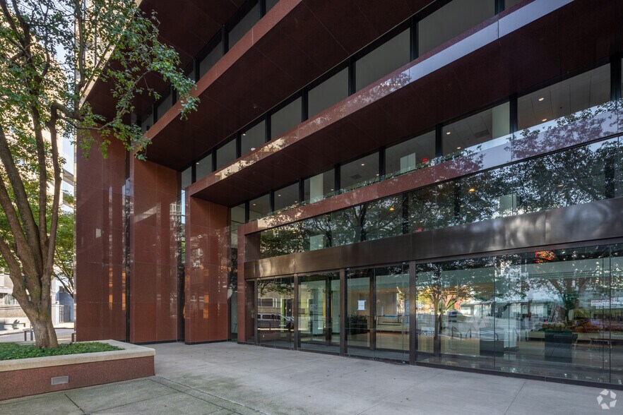 More Photos Of 1801 West End Ave, Nashville Office For Lease
