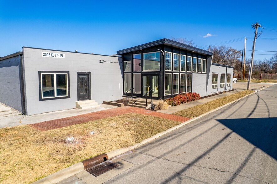 Primary Photo Of 2005 E 7th Pl, Tulsa Warehouse For Lease