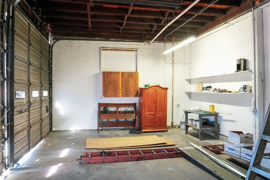 More Photos Of 1531 S Port Ave, Corpus Christi Office For Sale