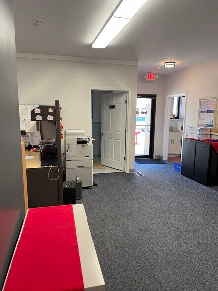 More Photos Of 2370 Vineville Ave, Macon-Bibb Office Residential For Lease