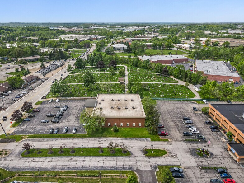 More Photos Of 32875 Solon Rd, Solon Medical For Lease