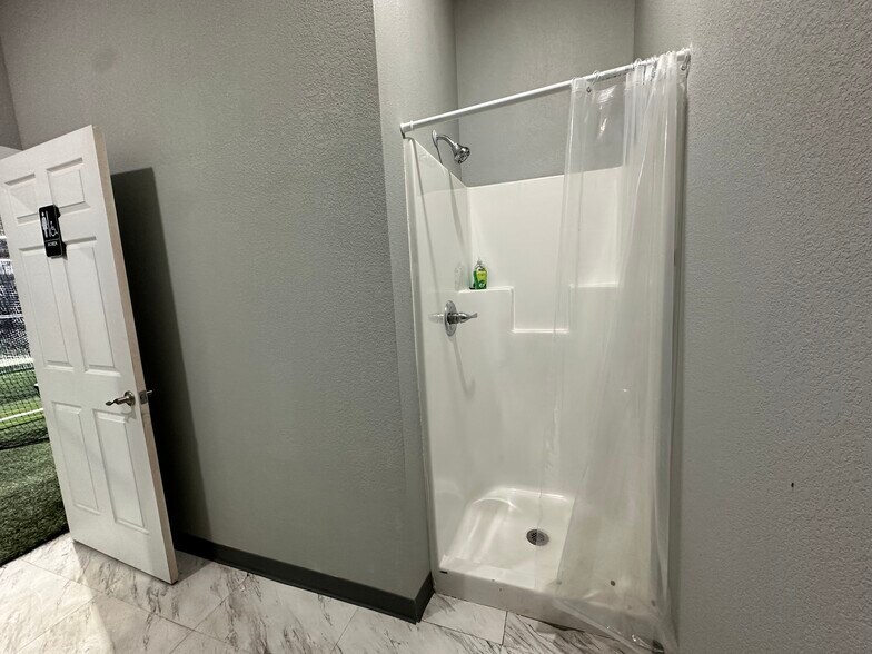 More Photos Of 1013 E New Boston Rd, Nash Warehouse For Sale