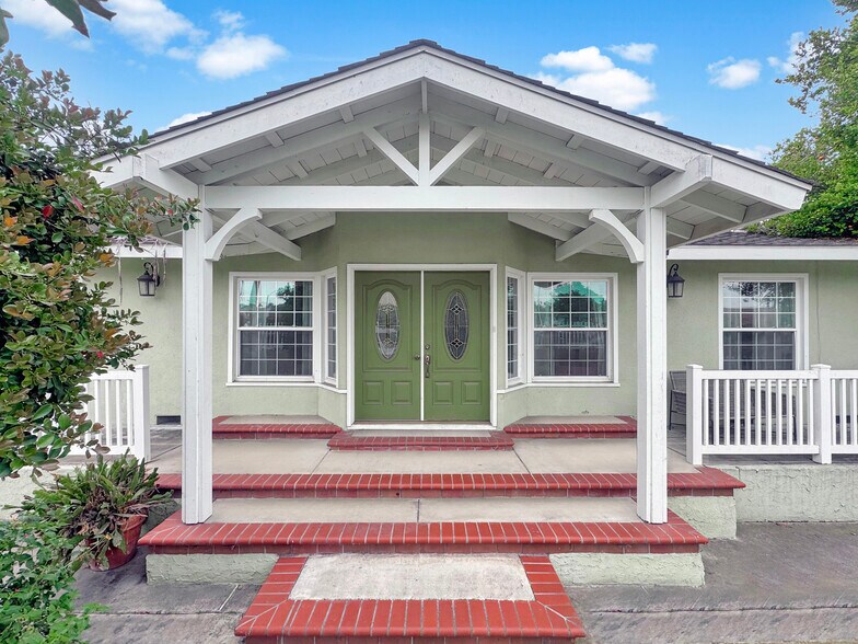 More Photos Of 7736 Sugar Dr, Huntington Beach Apartments For Sale