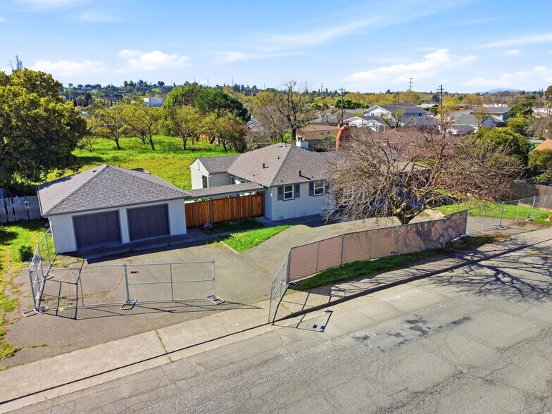 More Photos Of 2417 Springs Rd, Vallejo Daycare Center For Lease