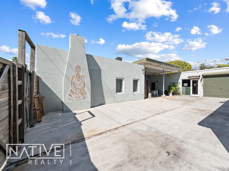 More Photos Of 1100 NE 5th Ter, Fort Lauderdale Storefront Retail Office For Sale