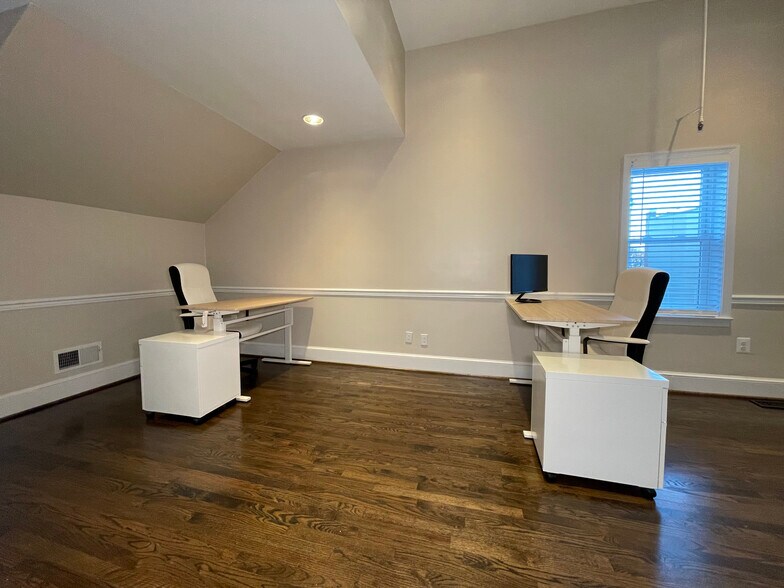 More Photos Of 123 N Henry St, Alexandria Office For Lease