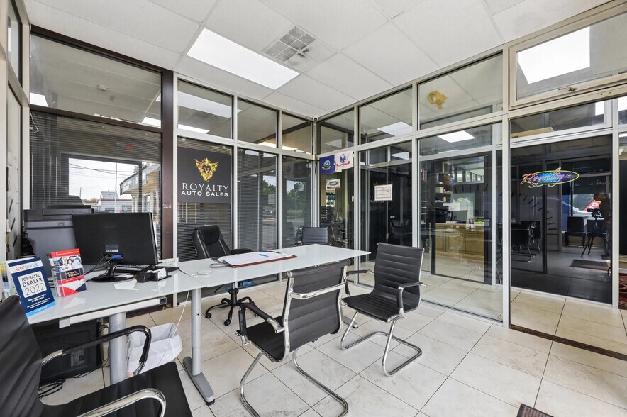 More Photos Of 120-140 US Highway 46, Little Ferry Auto Dealership For Lease