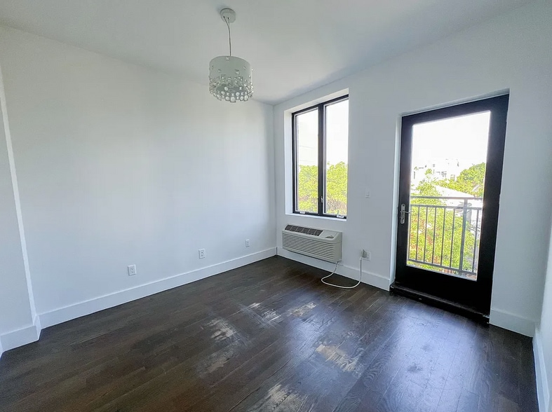 More Photos Of 55 Stanhope St, Brooklyn Apartments For Sale