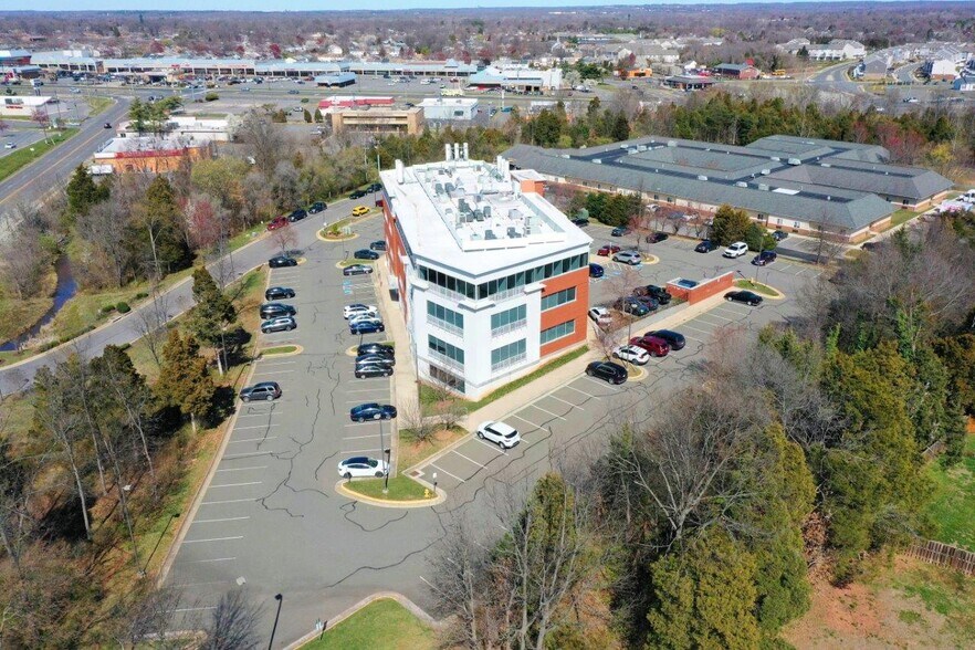 More Photos Of 8551 Rixlew Ln, Manassas Office For Lease