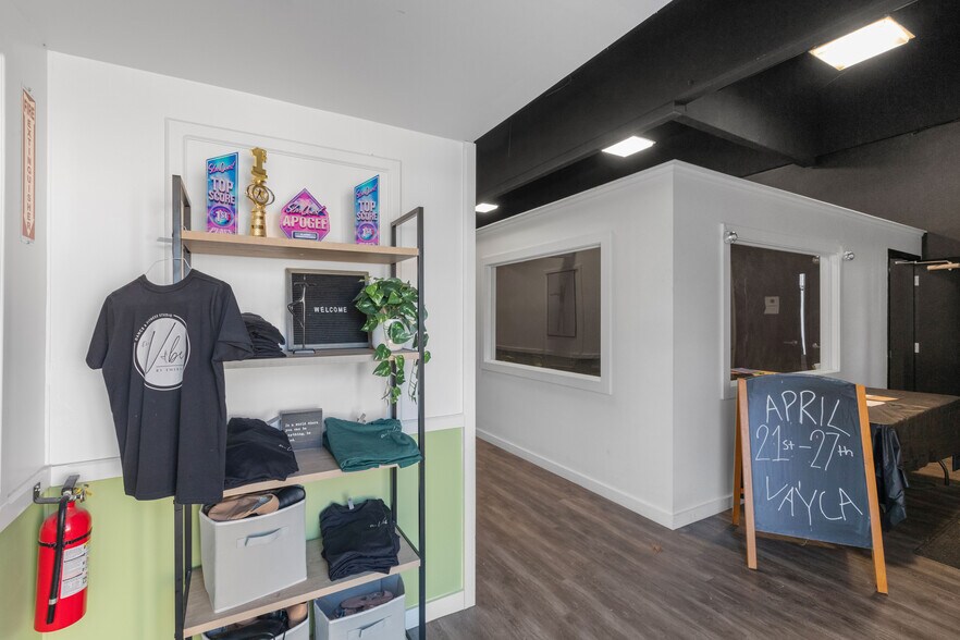 More Photos Of 280 High St, Clinton Department Store For Sale