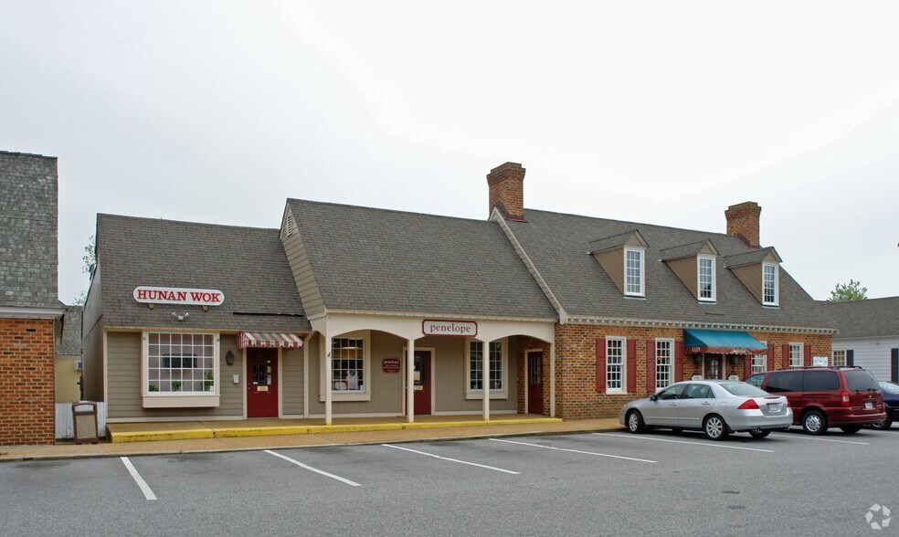 More Photos Of 1220 Sycamore Sq, Midlothian Unknown For Lease