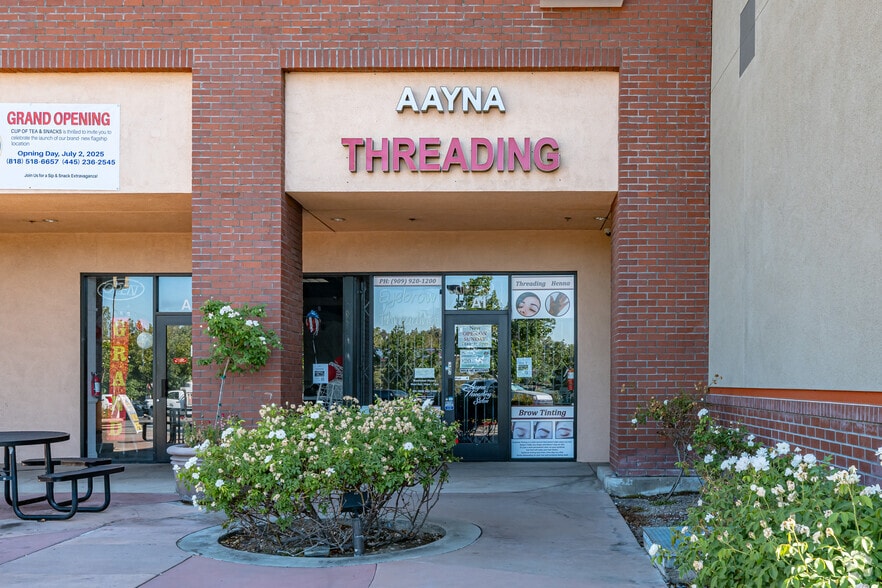 More Photos Of 121 W Foothill Blvd, Upland Restaurant For Lease