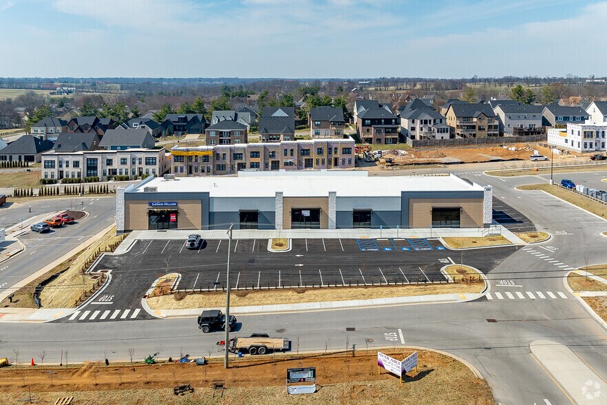 More Photos Of 4257 Harrodsburg Rd, Lexington General Retail For Lease